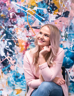 Follow Lotta Sirén on Select