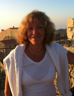 Follow Marie T. Roche on Select
