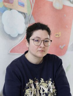 Follow Edith Torony on Select