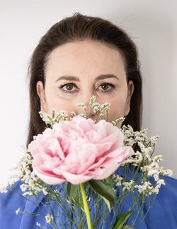 Follow LETTERIA - LILLYLILLA' RUSSO on Select