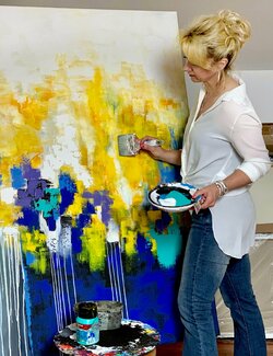 Follow Julijana Ravbar on Select