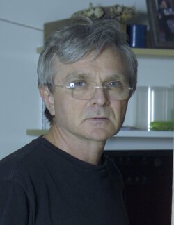 Follow Oleg Radvan on Select