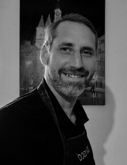 Follow Daniel Murgatroyd on Select