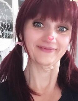 Follow Fabienne Dagnet on Select
