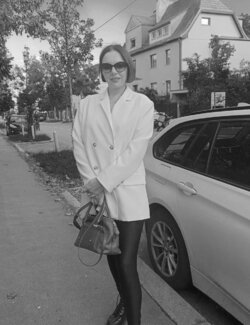 Follow Julia (Iuliia) Tokar on Select