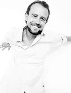 Follow Jürgen Angeler on Select