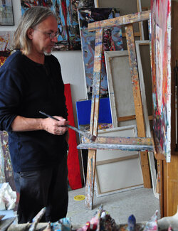 Follow Andreas Kramer on Select