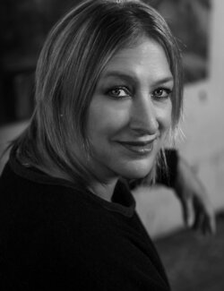 Follow Tracy Ostmann Haschke on Select