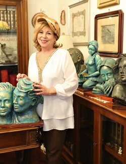 Follow ELVIRA SIRIO on Select