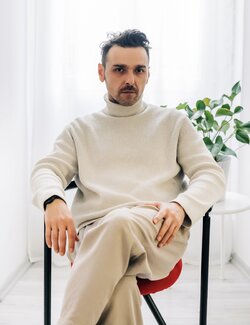 Follow Vincenzo Savastano on Select