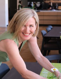 Follow Silvia Lehmann on Select
