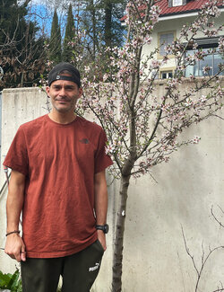 Follow benoit martin on Select
