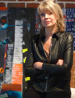 Follow Karol Vallée on Select