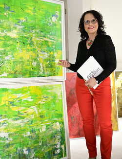 Follow Suzan Reichert on Select