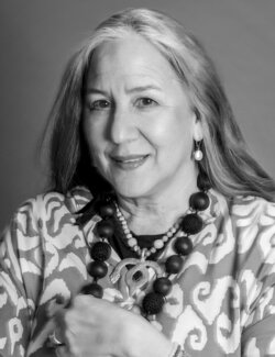 Follow Gabriela Hoyos Hannigan on Select