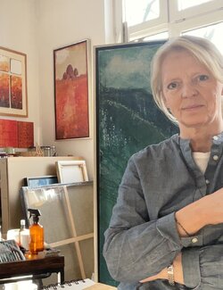 Follow Christa Nienhaus-Rekers on Select