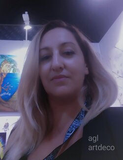 Follow laetitia GUADAGNA ASCIAK on Select