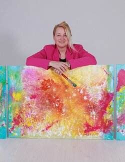 Follow Manuela Eibensteiner on Select