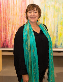 Follow Corinne FOUCOUIN on Select