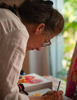 Follow Christiane Martini on Select