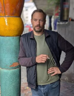 Follow Dennis Bätz on Select