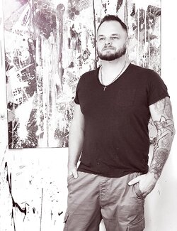 Follow Florian Tillack on Select