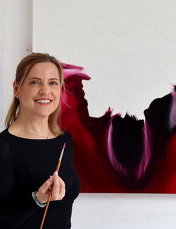 Follow Sabine Siewert on Select