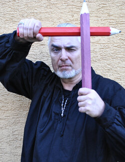 Follow Georg Perakis "Stukart" on Select