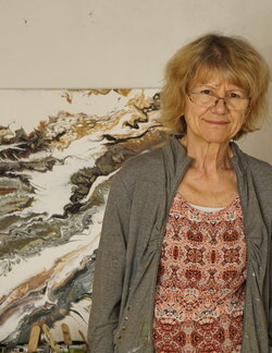 Follow Waltraud Hubinger on Select