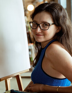 Follow Alita Ruf on Select