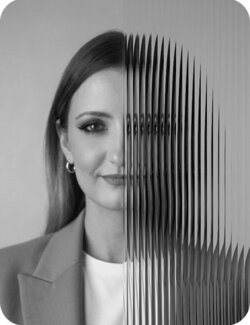 Follow Monika Mrowiec on Select