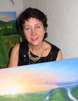 Follow Ludmilla Ukrow on Select