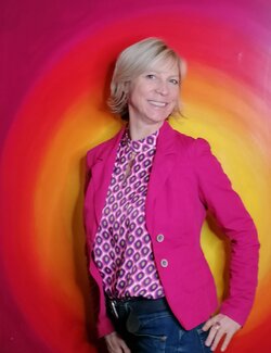 Follow Stefanie Taubenheim on Select