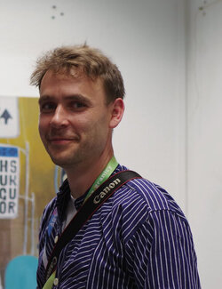 Follow Matthias Lück on Select