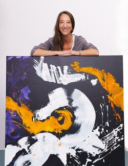 Follow Claudia Botz on Select