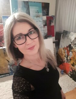 Follow Martina Hartusch on Select