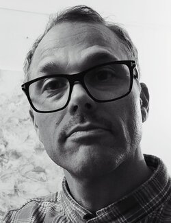 Follow Petrus Bergstrand on Select