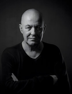 Follow Dominique Favreul on Select