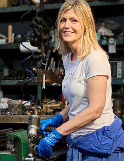Follow ARTEINDUSTRIALE on Select