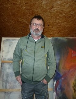 Follow Hartmut Häcker on Select