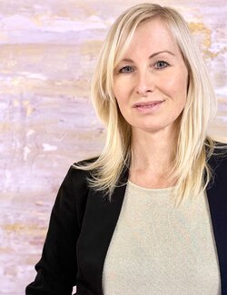 Follow Maria Weigt on Select