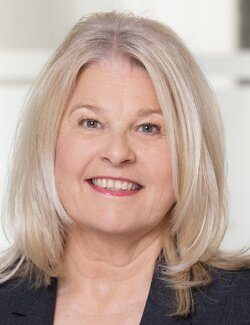 Follow Susanne Dowden on Select