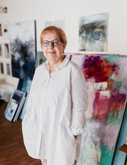 Follow Beate Bröcker on Select