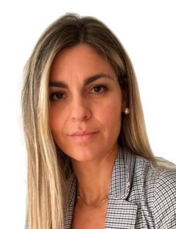 Follow Raquel López Solano on Select