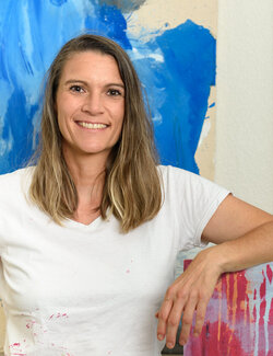 Follow Jennifer Vahlbruch on Select