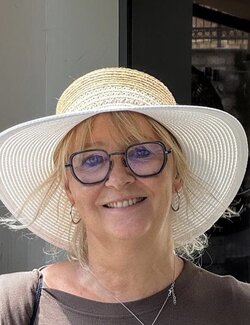 Follow Christine Barth Mroz on Select