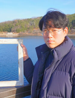 Follow Seung Hwan Kim on Select
