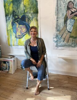 Follow Stine Lindborg on Select