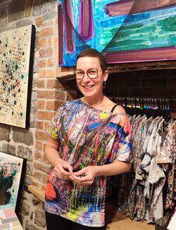 Follow Esther GARNEAU on Select