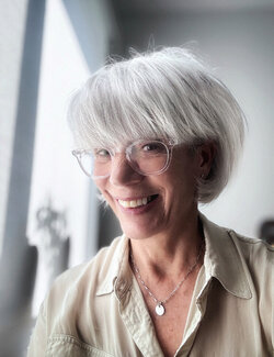 Follow Guylène Lefort on Select